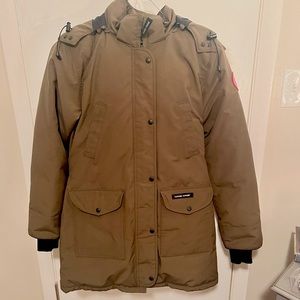Canada Goose Trillium Down Parka with Fur Trim- Military Green- XL (12/14)